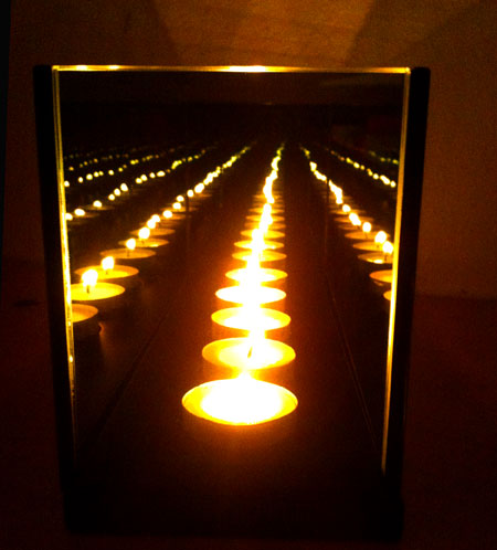 candle-w-multiple-reflections2