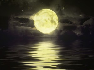 golden-moon-reflections