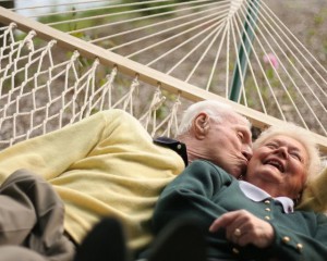 old_couples_in_love_are_so_cute_640_03